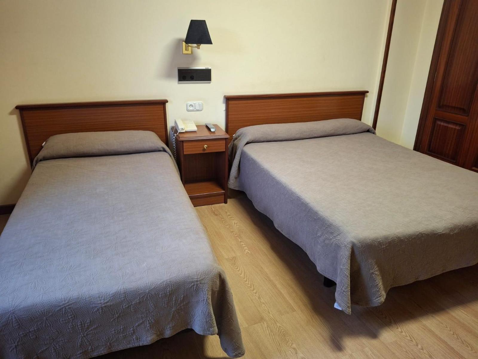 Hotel Capital De Galicia 산티아고데콤포스텔라 외부 사진
